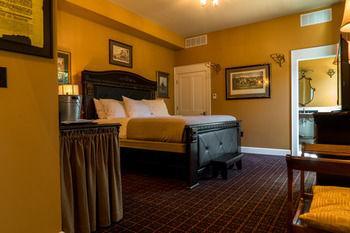 Steele Mansion & Gathering Hub Painesville