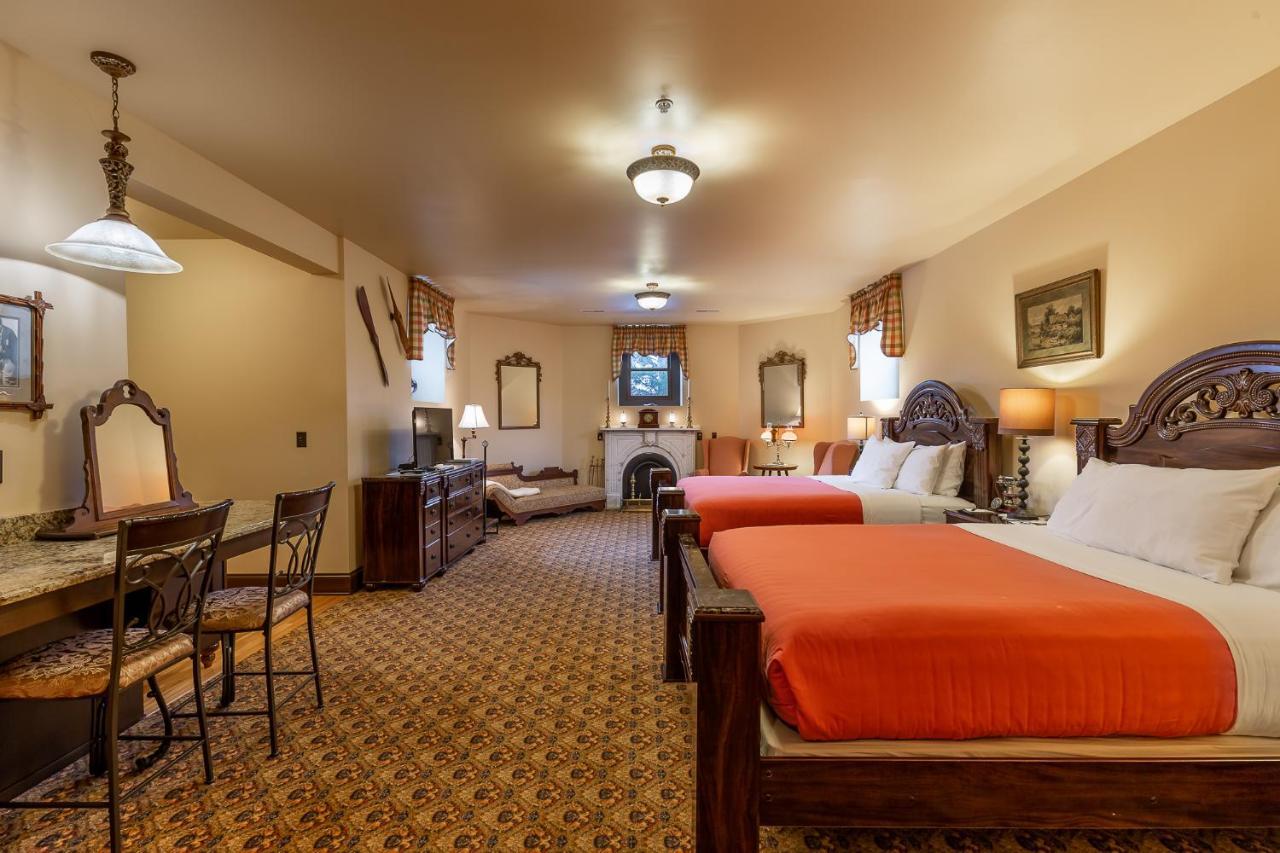 Steele Mansion & Gathering Hub 4*