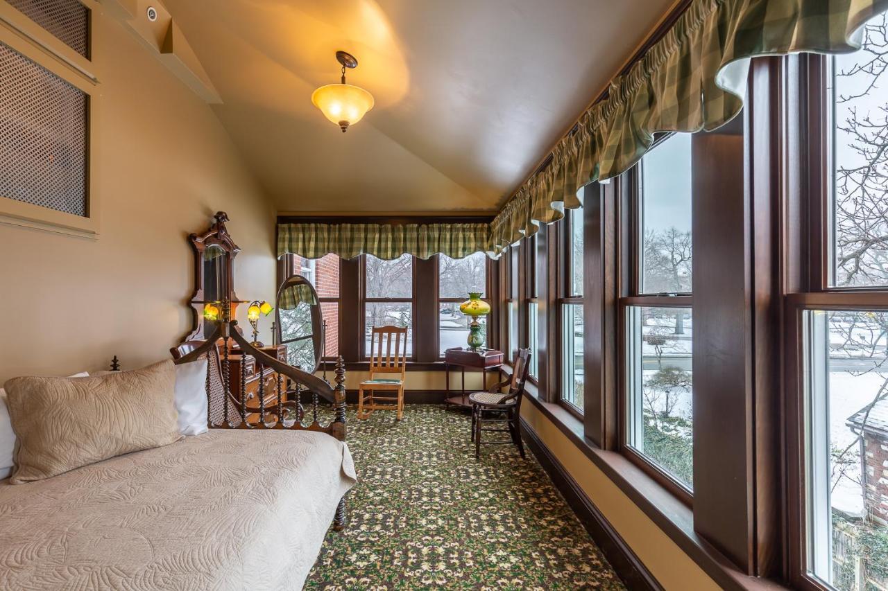 Steele Mansion & Gathering Hub Inn