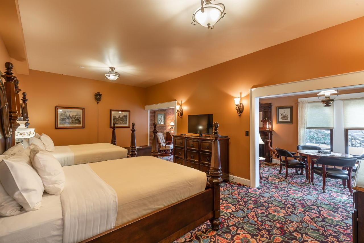 Steele Mansion & Gathering Hub Inn Painesville