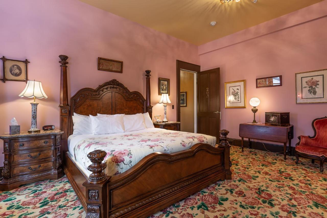Inn Steele Mansion & Gathering Hub