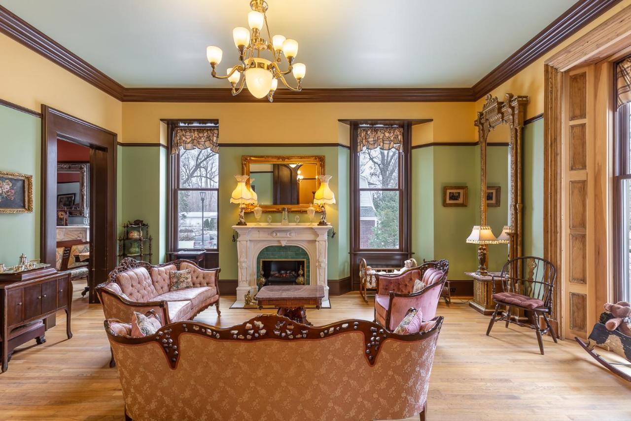 Inn Steele Mansion & Gathering Hub