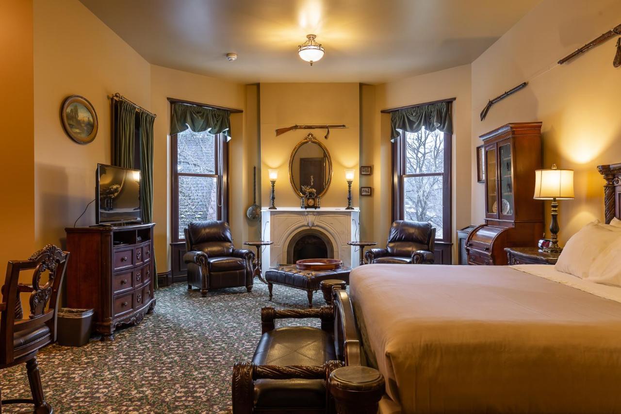 Steele Mansion & Gathering Hub Painesville