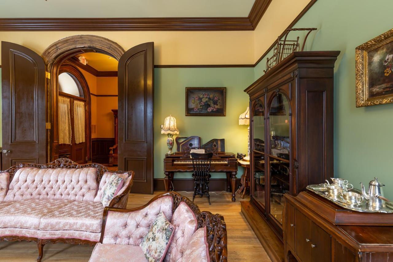 Steele Mansion & Gathering Hub