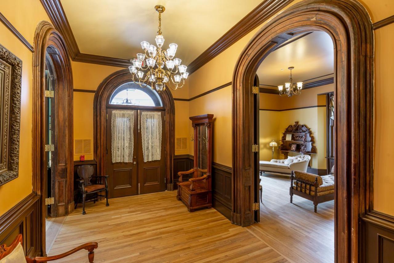 Steele Mansion & Gathering Hub Inn Painesville