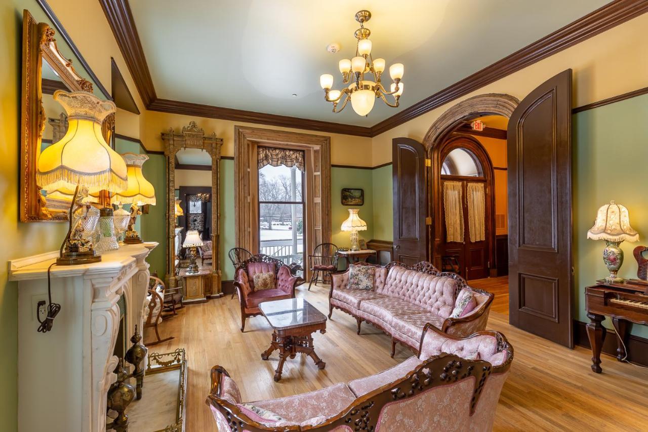 Steele Mansion & Gathering Hub 4* Painesville