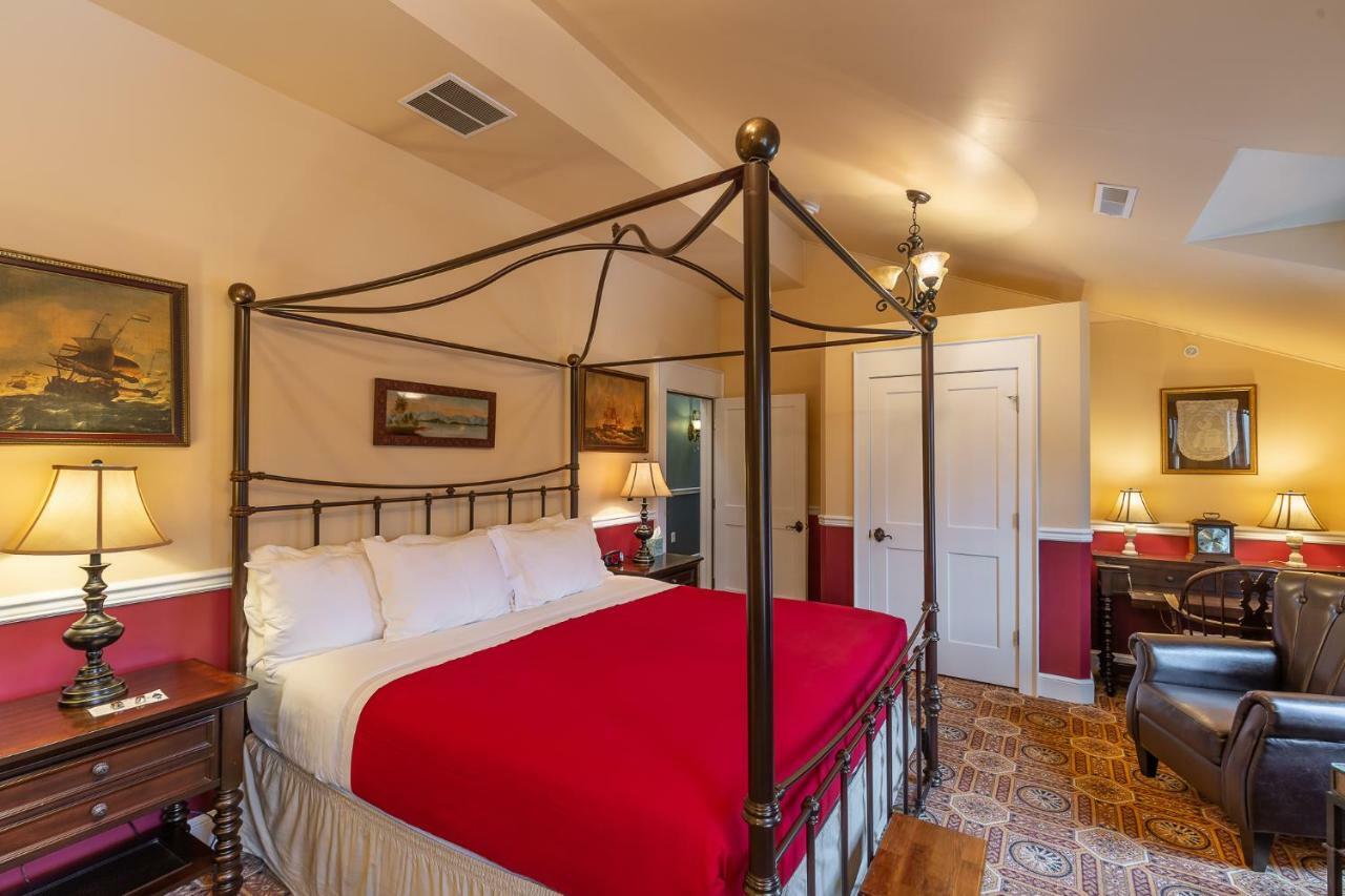 Inn Steele Mansion & Gathering Hub Painesville