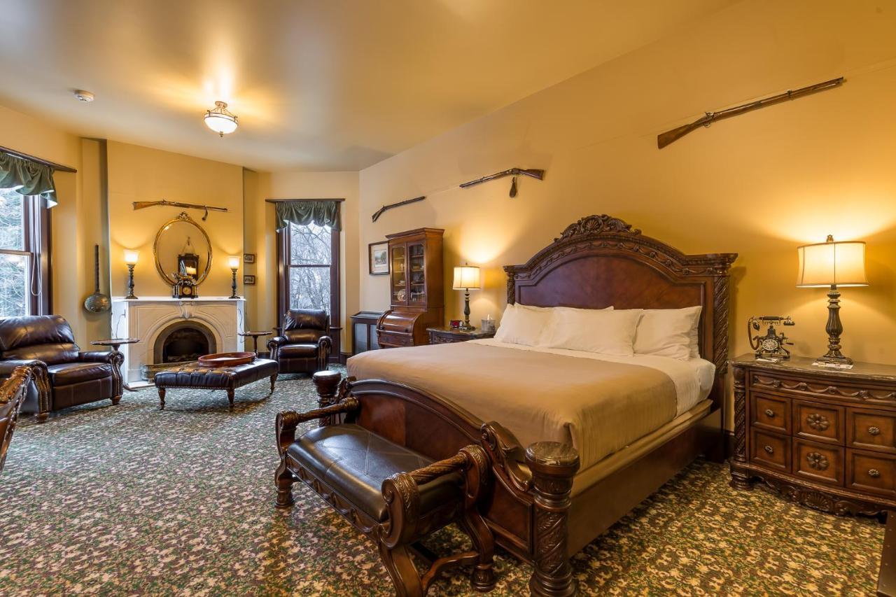 Steele Mansion & Gathering Hub Painesville