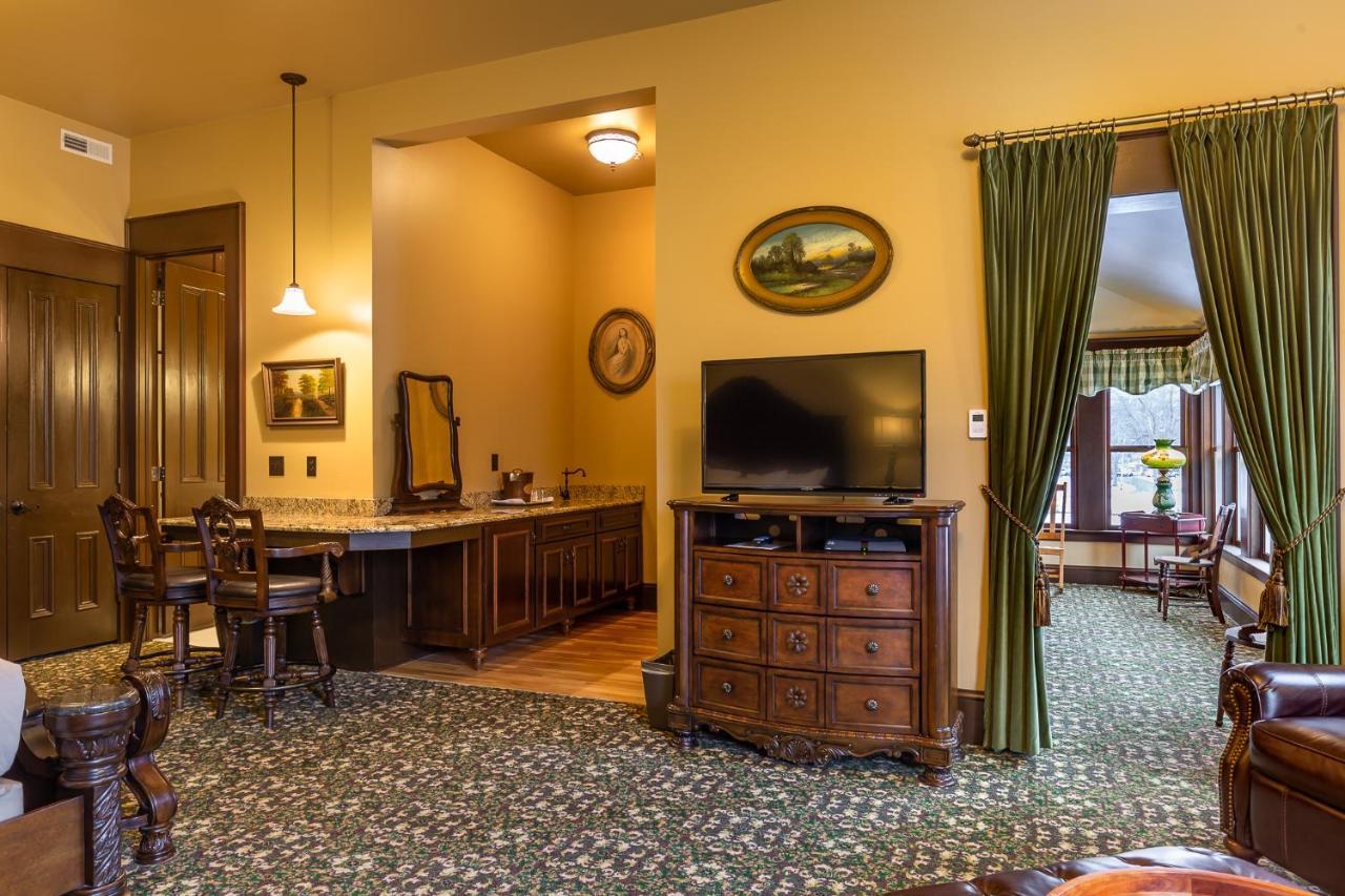 Steele Mansion & Gathering Hub